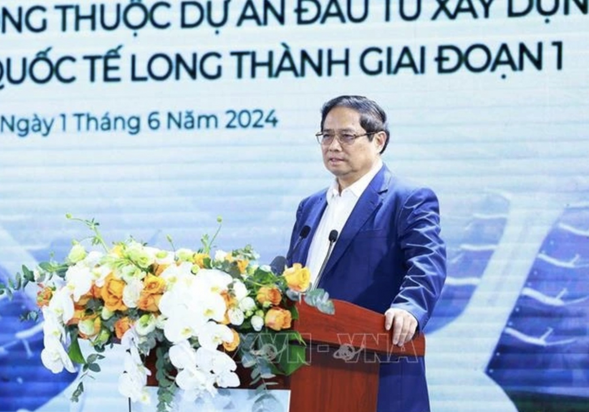 PM attends signing ceremony of contract for Long Thanh airport project